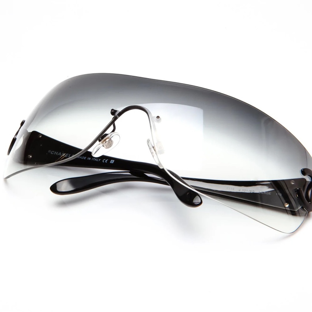 Chanel 4119 C101/8G black shield gradient lenses Sunglasses